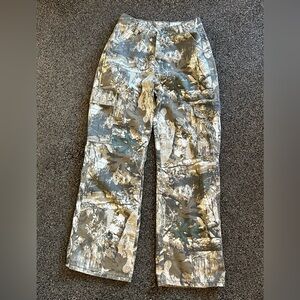 Women’s Camouflage Cargo Pants